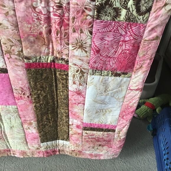 Handmade Batik Quilt - Picture 3 of 15